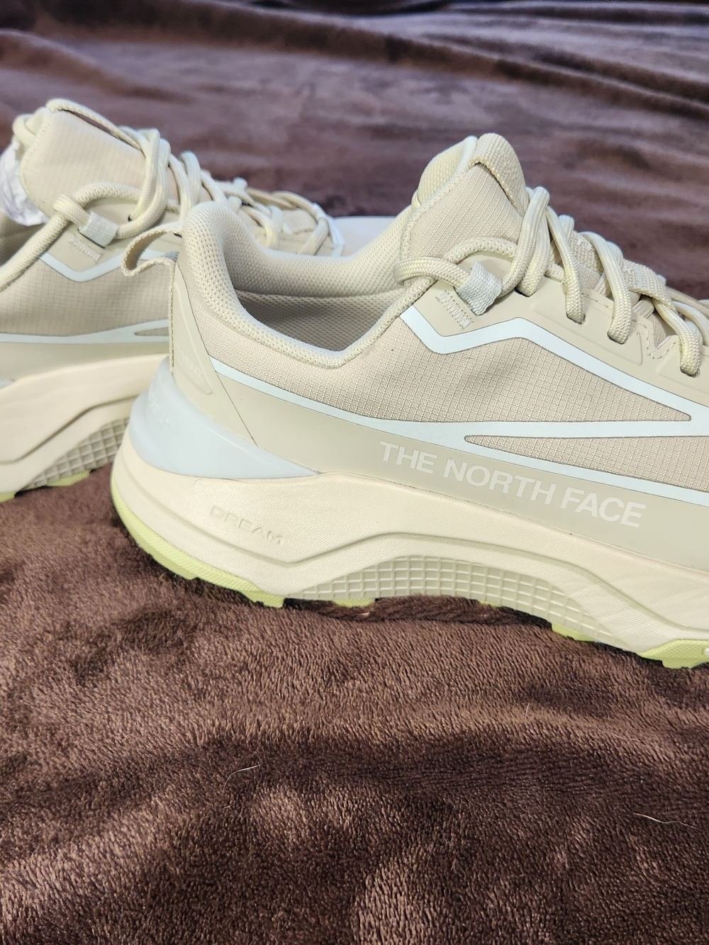 The North Face Women's Waterproof GOR-TEX Cream Trail Sneaker